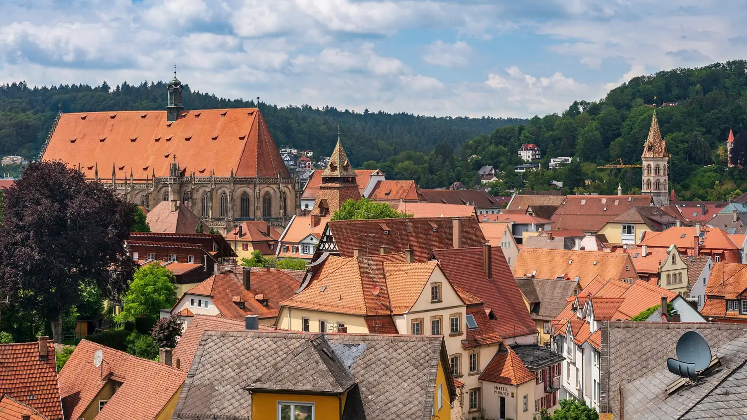 Blick über die Altstadt von Schwäbisch Gmünd mit dem Heilig-Kreuz-Münster
